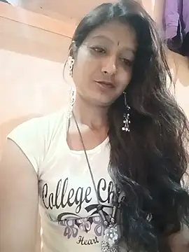 Snapshot of Ayesharani1 chatting on 06-06-26, 06:12 Ayesharani1 online show from 06-06-26, 06:12