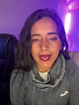 Snapshot of Annie_Alicee chatting on 02-24-26, 01:42 Annie Alicee online show from 02-24-26, 01:42