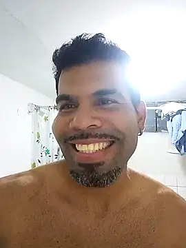 Snapshot of thom_1 chatting on 02-06-26, 11:52 thom 1 online show from 02-06-26, 11:52