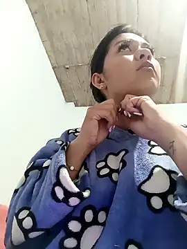 Snapshot of Sharlottee__ chatting on 02-08-26, 09:29 Sharlottee online show from 02-08-26, 09:29