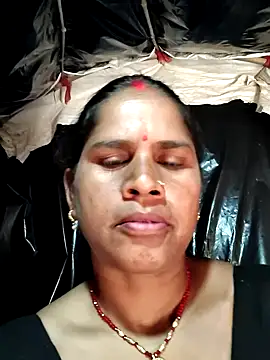 Snapshot of Hot_kiran4 chatting on 02-15-26, 06:43 Hot kiran4 online show from 02-15-26, 06:43