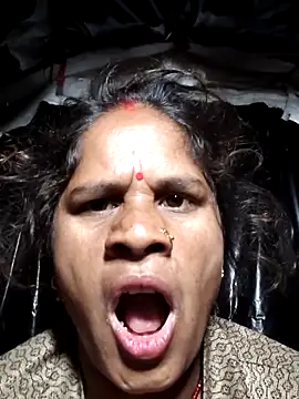 Snapshot of Hot_kiran4 chatting on 02-16-26, 12:40 Hot kiran4 online show from 02-16-26, 12:40