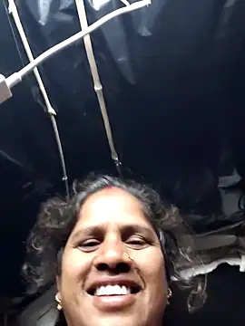 Snapshot of Hot_kiran4 chatting on 02-20-26, 12:07 Hot kiran4 online show from 02-20-26, 12:07