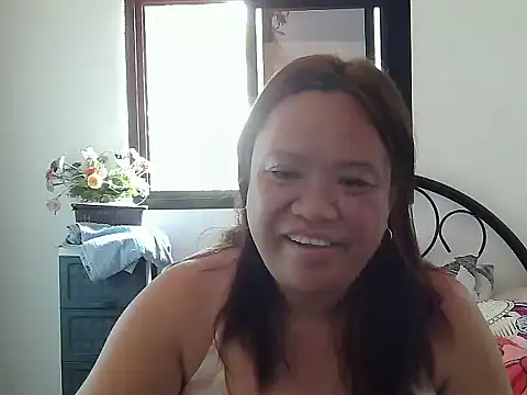 Snapshot of yummychubby29 chatting on 05-25-26, 03:23 yummychubby29 online show from 05-25-26, 03:23