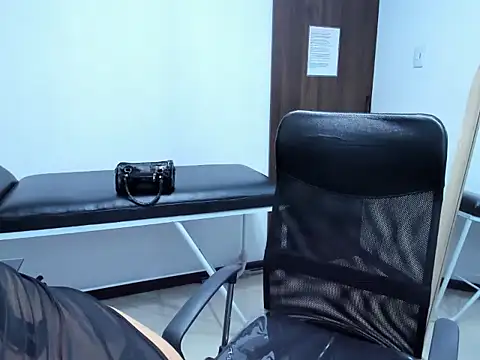 Snapshot of ZombitchX chatting on 02-13-26, 04:41 ZombitchX online show from 02-13-26, 04:41