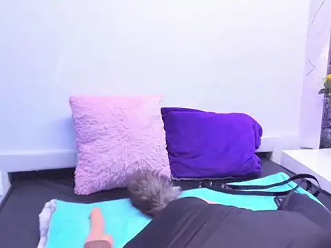 Snapshot of ZombitchX chatting on 02-21-26, 05:52 ZombitchX online show from 02-21-26, 05:52