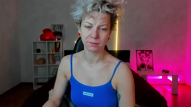 Snapshot of strip_dancer chatting on 03-03-26, 01:34 strip dancer online show from 03-03-26, 01:34