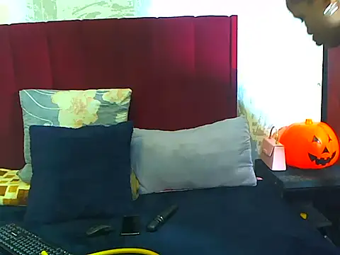 Snapshot of Lindabee34 chatting on 02-24-26, 12:19 Lindabee34 online show from 02-24-26, 12:19