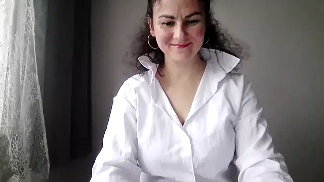 Snapshot of LexiMira254 chatting on 02-12-26, 12:33 LexiMira254 online show from 02-12-26, 12:33