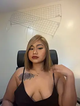 Snapshot of vien_pussy69 chatting on 06-30-26, 02:18 vien pussy69 online show from 06-30-26, 02:18