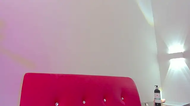 AllanaRosee online show from 05-31-26, 06:20