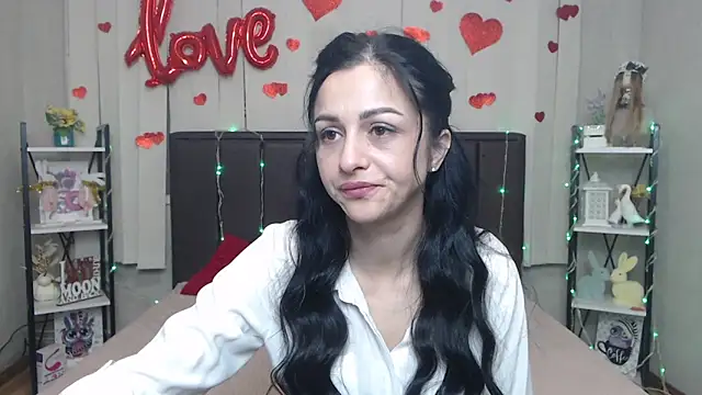 EvaClarkk online show from 04-19-26, 05:29