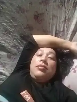 Snapshot of May_Bombs chatting on 02-10-26, 09:52 May Bombs online show from 02-10-26, 09:52