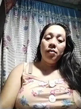 Snapshot of May_Bombs chatting on 02-16-26, 02:35 May Bombs online show from 02-16-26, 02:35