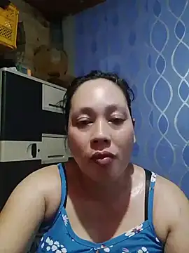 Snapshot of May_Bombs chatting on 06-25-26, 06:29 May Bombs online show from 06-25-26, 06:29