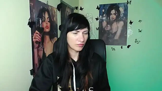 Snapshot of Rosalinda_ro chatting on 05-18-26, 05:35 Rosalinda ro online show from 05-18-26, 05:35