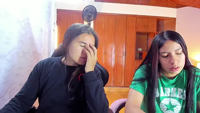 Snapshot of Emily_and_Soffy chatting on 02-10-26, 11:58 Emily and Soffy online show from 02-10-26, 11:58