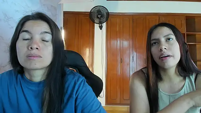 Snapshot of Emily_and_Soffy chatting on 02-11-26, 12:10 Emily and Soffy online show from 02-11-26, 12:10