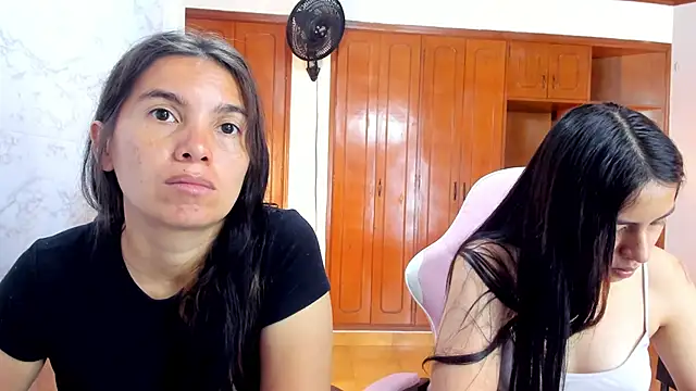 Snapshot of Emily_and_Soffy chatting on 03-03-26, 12:00 Emily and Soffy online show from 03-03-26, 12:00