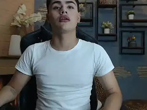 FemNoa online show from 02-17-26, 05:41