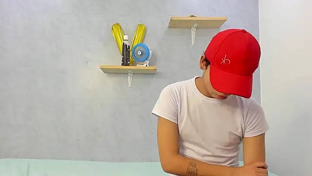 Eliotkinky online show from 02-26-26, 04:06