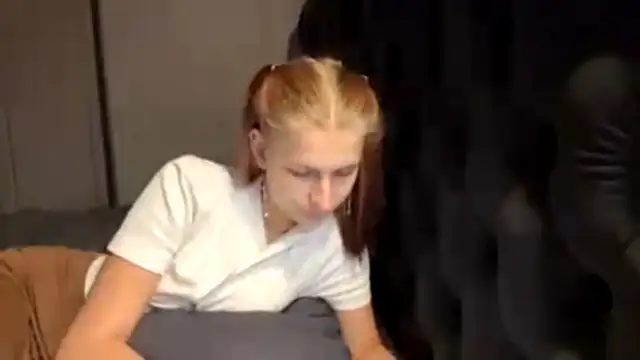 Snapshot of JeneeEady chatting on 02-18-26, 11:06 JeneeEady online show from 02-18-26, 11:06