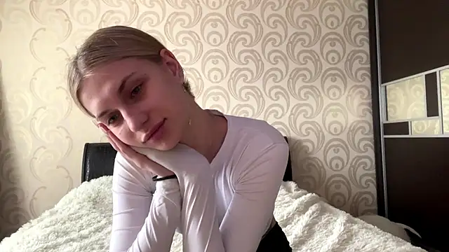 JeneeEady online show from 04-30-26, 06:09