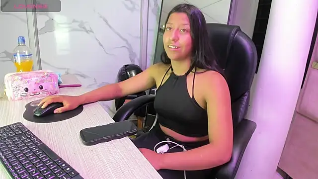 Snapshot of Vaneline2 chatting on 02-27-26, 10:54 Vaneline2 online show from 02-27-26, 10:54