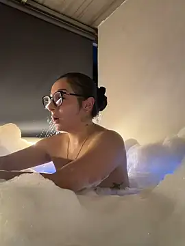 lexyblake10 online show from 04-11-26, 11:42