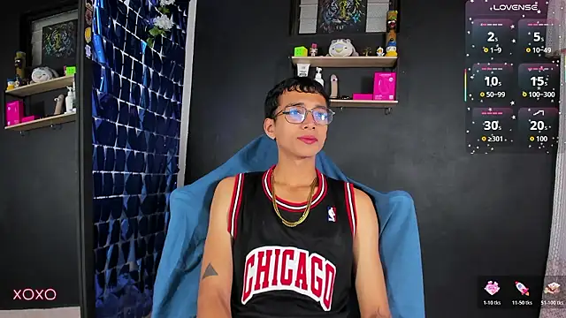  Josh Moon  online show from 03-09-26, 05:50