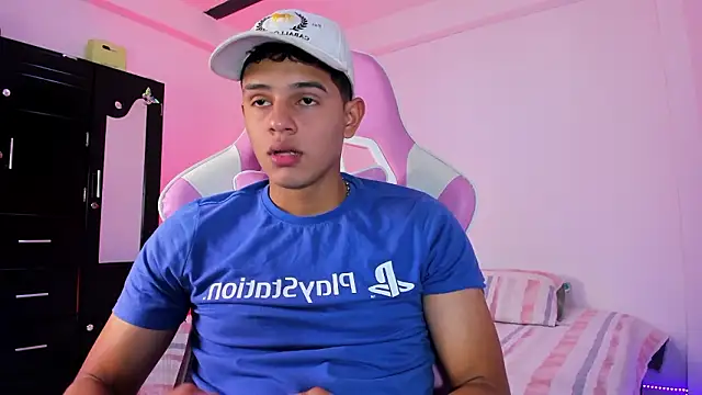 Snapshot of Adrian_Prime_ chatting on 02-13-26, 06:48 Adrian Prime online show from 02-13-26, 06:48