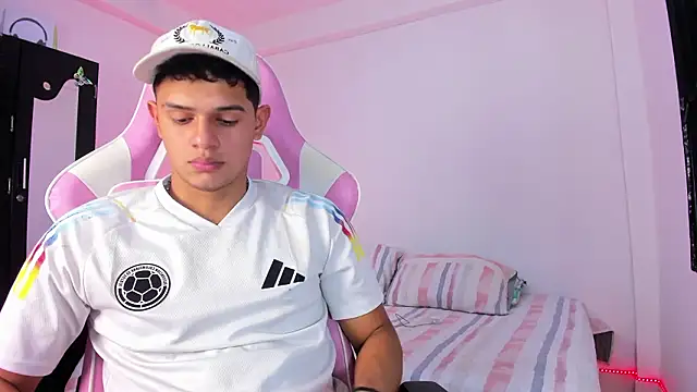 Snapshot of Adrian_Prime_ chatting on 02-17-26, 06:25 Adrian Prime online show from 02-17-26, 06:25