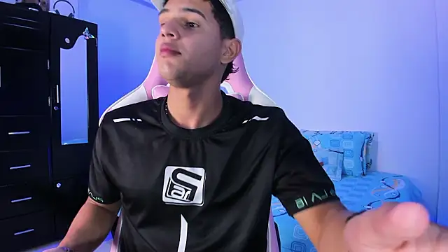 Snapshot of Adrian_Prime_ chatting on 02-24-26, 07:23 Adrian Prime online show from 02-24-26, 07:23