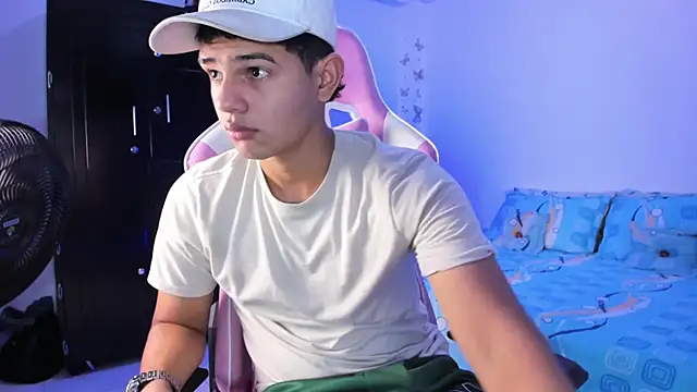 Snapshot of Adrian_Prime_ chatting on 02-25-26, 08:07 Adrian Prime online show from 02-25-26, 08:07