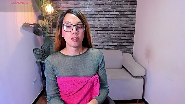 isabella star  online show from 05-02-26, 10:53