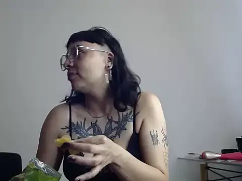 Snapshot of LanaGodard chatting on 02-20-26, 05:35 LanaGodard online show from 02-20-26, 05:35