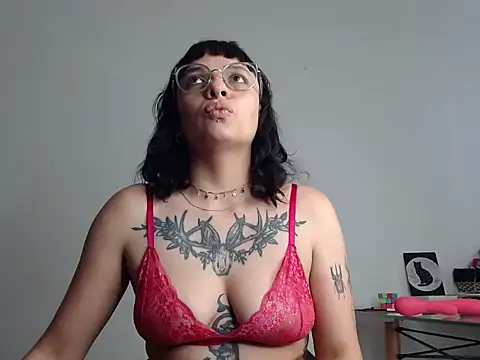 Snapshot of LanaGodard chatting on 02-27-26, 05:13 LanaGodard online show from 02-27-26, 05:13