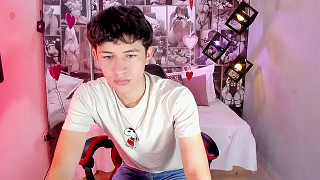 Snapshot of Christian_Foxx chatting on 02-15-26, 01:31 Christian Foxx online show from 02-15-26, 01:31