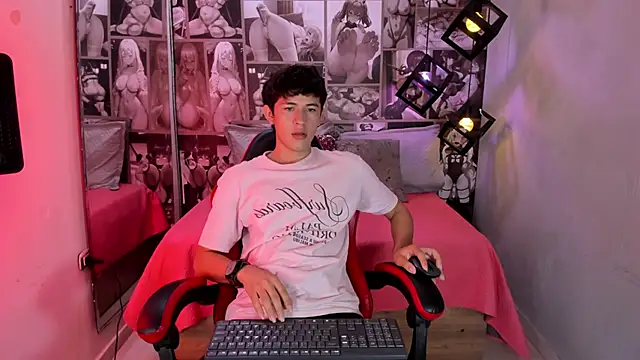 Snapshot of Christian_Foxx chatting on 02-21-26, 01:23 Christian Foxx online show from 02-21-26, 01:23