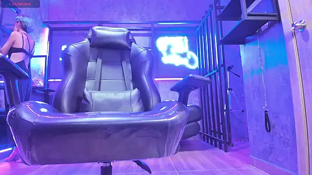 MiistressBlu online show from 02-10-26, 01:15