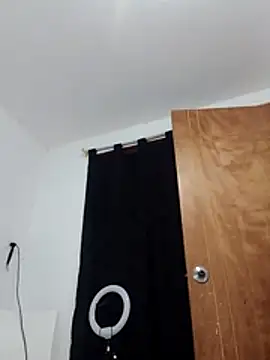 EmiNavarro online show from 07-14-26, 12:13
