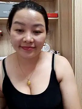 Snapshot of Jennie_dogy chatting on 06-07-26, 02:21 Jennie dogy online show from 06-07-26, 02:21