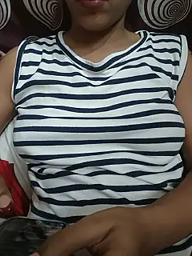 komalsharma99 online show from 05-17-26, 06:59