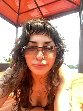 Snapshot of AngelaCox chatting on 07-17-26, 05:47 AngelaCox online show from 07-17-26, 05:47
