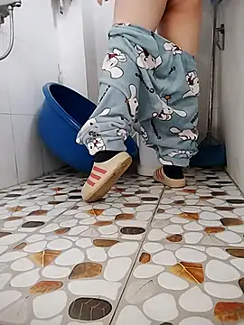 Snapshot of LiilyZi chatting on 02-09-26, 12:47 LiilyZi online show from 02-09-26, 12:47