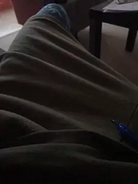 Snapshot of Tommyzzzzzz chatting on 12-19-24, 03:08 Tommyzzzzzz online show from 12-19-24, 03:08