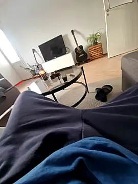 Snapshot of Tommyzzzzzz chatting on 02-03-26, 08:30 Tommyzzzzzz online show from 02-03-26, 08:30