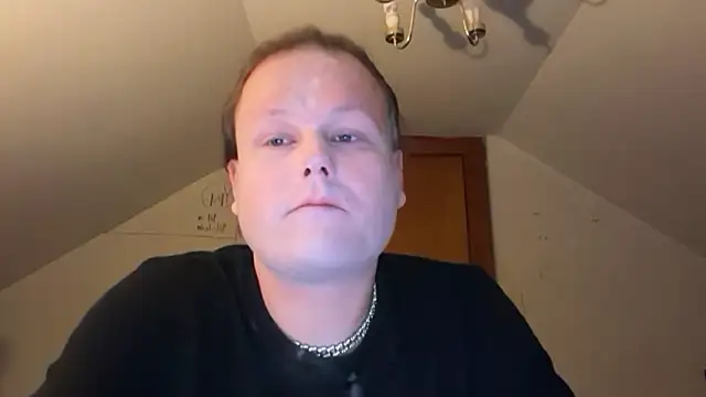 Snapshot of RaeganV chatting on 02-28-26, 09:10 RaeganV online show from 02-28-26, 09:10