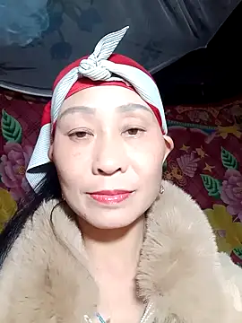 Snapshot of witch-xx chatting on 02-17-26, 12:23 witch-xx online show from 02-17-26, 12:23