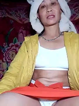 Snapshot of witch-xx chatting on 02-25-26, 06:06 witch-xx online show from 02-25-26, 06:06